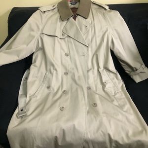 Good used condition Trench Coat 🧥